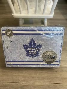 Toronto  Maple Leafs gift box with Pint Glass,Bottle Opener,Bean - Photo 3