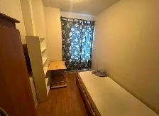 Cozy bright room private washroom parking @ York University - Photo 2