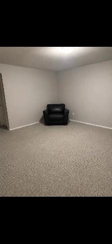 Furnished 3-Bedroom Townhouse for Rent – Arbor Creek - Photo 7