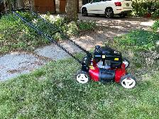 Craftsman Lawnmower - Photo 2
