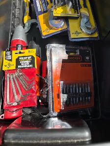 TOOLBOX FILLED WITH ODD TOOLS FOR SALE - Photo 7