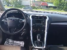 2016 Ford Fusion SE - Photo 10
