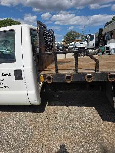 Ford F350 Flatbed - Photo 4