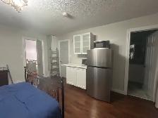 BIG Furnished Master bedroom rent inc Utilies $1200 - Photo 3