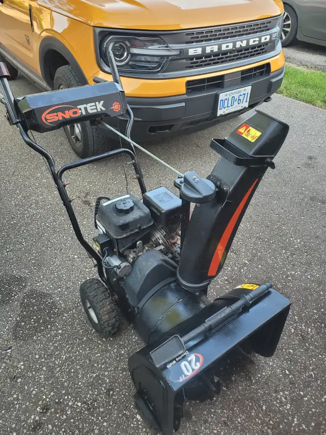 Sno Tek 20' 136 cc snowblower