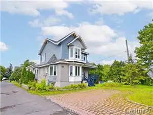 BROSSARD DETACHED  HOUSE RENOVATED