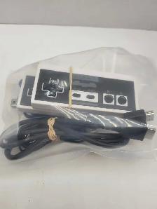 Nintendo NES Mini Classic Edition w/2 controllers - Photo 4