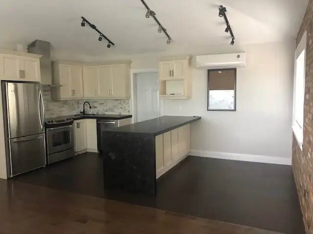 Modern Design. Spacious Layout. 2-Bed. Must See