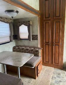 Camper Trailer - Photo 2