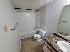 2 Bed   1 Bathroom - Condo style - Photo 13