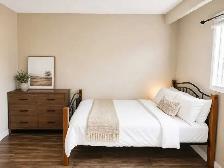 Furnished Main Floor Bedroom - Photo 3
