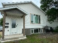 2Bed 1Bath Lower Duplex Suite For Rent In Talbot - Grey