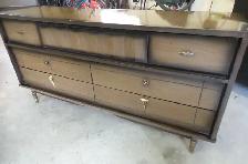 7 Drawer Dresser - Photo 2