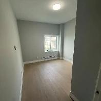 BRAND NEW Spacious 3 Bed, 1.5 Bath Suite in South Surrey - Photo 2
