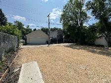New Build 3 Bed 2 Bath Main Floor Duplex Unit For Rent - Photo 28