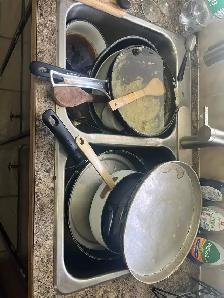 Lethbridge House Cleaning - Deep, Move-Out, Airbnb (Family-Run) - Photo 3