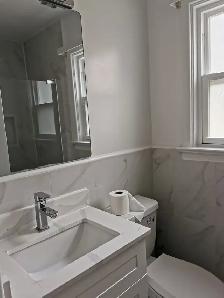 2-Bedroom Ground-Level Apartment in Detached House - Photo 2