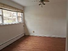 2-Bedroom Ground-Level Apartment in Detached House - Photo 4