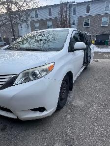 2016 Toyota Sienna - Photo 6