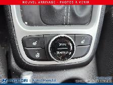 2024 Hyundai Venue PREFERRED - Photo 10