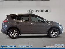 2017 Toyota RAV4 XLE AWD - Photo 2