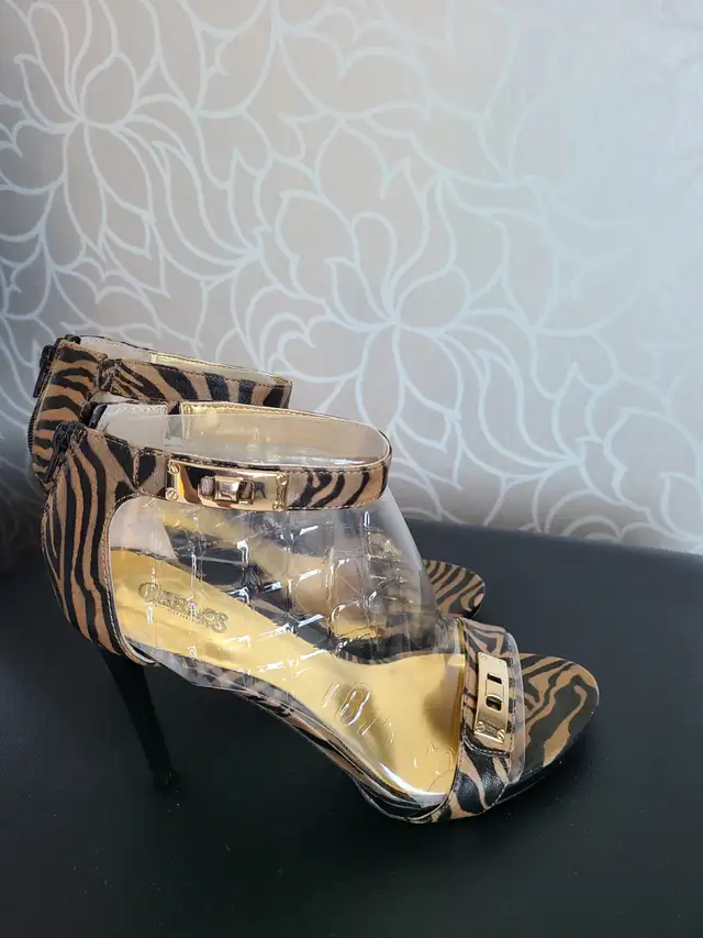 Brand New Women Shoes Size 9