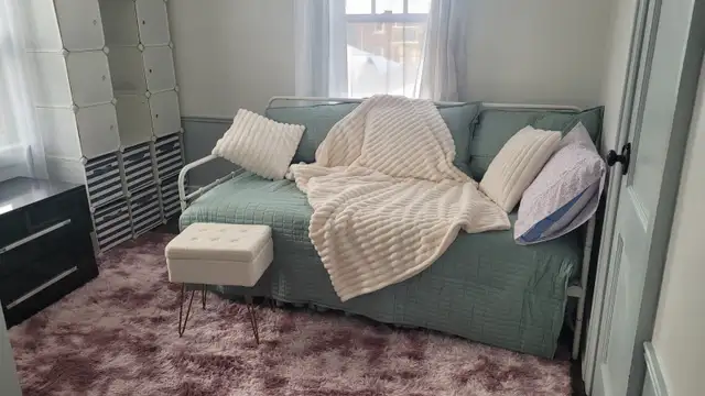 Private Room for Rent in Walkerville/Riverside, Windsor – Sept 1
