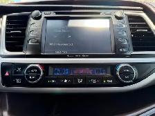 2019 Toyota Highlander AWD XLE - Photo 17