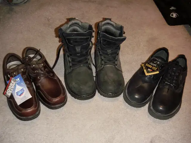 MEN'S SIZE 8 UNUSED FOOTWEAR, $15