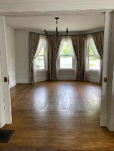 4 bed, 2 bath house for rent - Photo 7