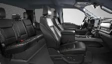 2026 Ford F-350 Super Duty LARIAT | BLACK APPEARANCE PACKAGE - Photo 8