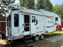 2011 Sabre 25RLOD 25 Ft T/A Fifth Wheel Silhouette - Photo 3