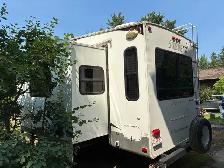 2011 Sabre 25RLOD 25 Ft T/A Fifth Wheel Silhouette - Photo 5