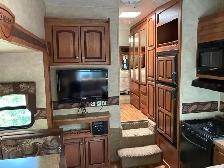 2011 Sabre 25RLOD 25 Ft T/A Fifth Wheel Silhouette - Photo 12
