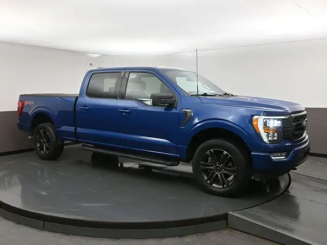 2022 Ford F-150 XLT 5.0L 10 SPEED SUPER CREW LOW KILOMETERS - NO