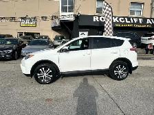 2016 Toyota RAV4 LE - Photo 2
