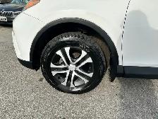 2016 Toyota RAV4 LE - Photo 8