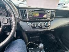 2016 Toyota RAV4 LE - Photo 11
