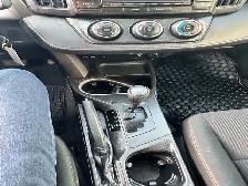 2016 Toyota RAV4 LE - Photo 12