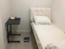 A cozy den-female-Sep.1st-utilities included-downtown-Vancouver