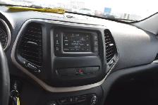 2015 Jeep Cherokee Sport 4WD - Photo 10