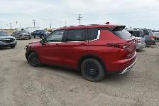 2022 Mitsubishi Outlander - Photo 2