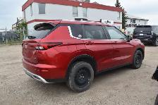 2022 Mitsubishi Outlander - Photo 3