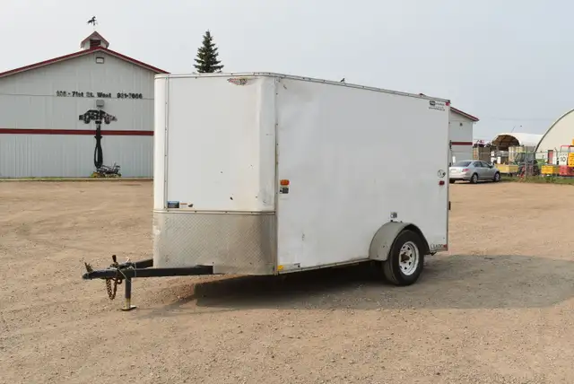 2017 H&H 13ft x 6ft Enclosed V-Nose Trailer