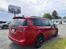 2025 Chrysler Pacifica Limited S! ROOF! CLEAN CARFAX! - Photo 8