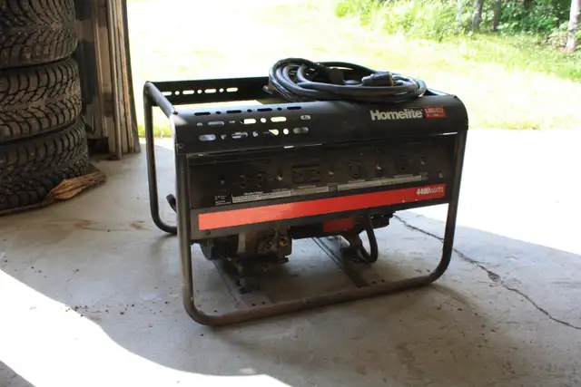 Génératrice Homelite 4400 Watts