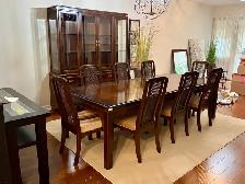 High End Dinning Table - Photo 2