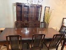 High End Dinning Table - Photo 6