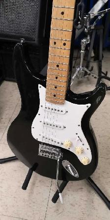 Guitare électrique Behringer - Photo 2