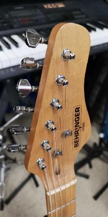 Guitare électrique Behringer - Photo 3